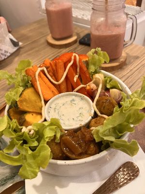 Buddha Bowl: Mediterraneam Falafel  at Fruit Fusion in Phuket