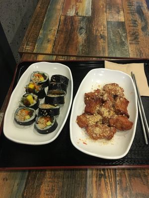 What was available at Maru JaYeonSik Kimbap in Seoul