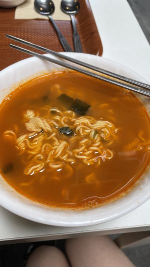 Ramen at Maru JaYeonSik Kimbap in Seoul
