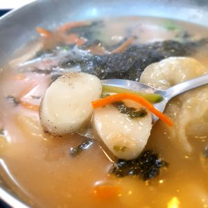 rice cake at Maru JaYeonSik Kimbap in Seoul