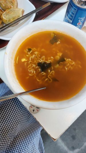 Ramen at Maru JaYeonSik Kimbap in Seoul