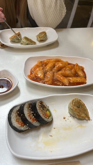Mandu, Tteokbokki, KimBap  at Maru JaYeonSik Kimbap in Seoul