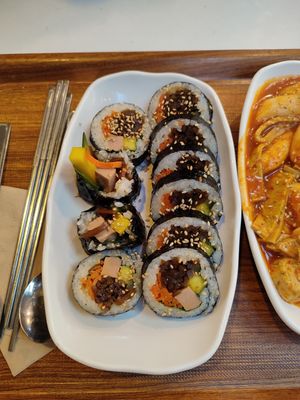  at Maru JaYeonSik Kimbap in Seoul