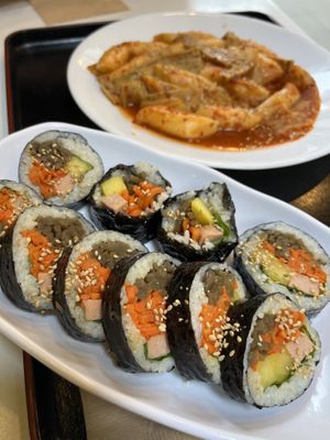 Kimbob 김바ㅂ  at Maru JaYeonSik Kimbap in Seoul