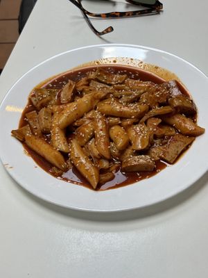 Tteokbokki with everything  at Maru JaYeonSik Kimbap in Seoul