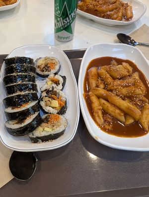 Fried Tofu Kimbab and Tteock-bokki at Maru JaYeonSik Kimbap in Seoul