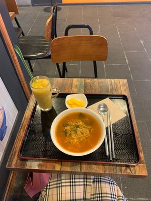 Ramen and tradicional Korean drink 🥰 at Maru JaYeonSik Kimbap in Seoul
