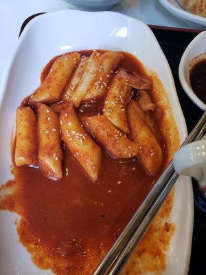 A must item. Chewy n soft. Great sauce. Dip Odeng with it too. at Maru JaYeonSik Kimbap in Seoul