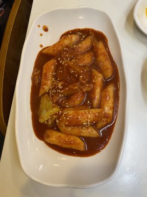 tteokbokki at Maru JaYeonSik Kimbap in Seoul