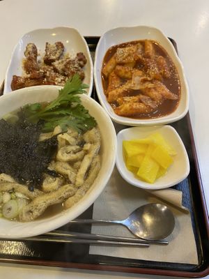 Chicken, rice cakes, service, and udon  at Maru JaYeonSik Kimbap in Seoul