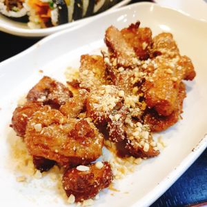 양념 콩치킨 at Maru JaYeonSik Kimbap in Seoul