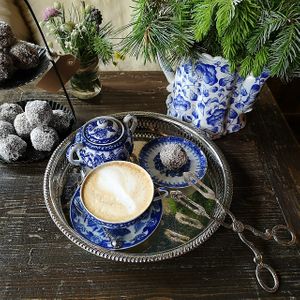 Coffee with vegetarian chocolate ball at Brasserie Uno in Zermatt