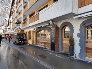 Exterior at Brasserie Uno in Zermatt