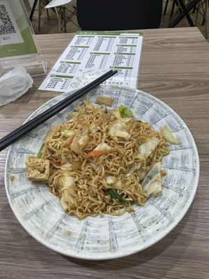 臭豆腐面  at MùYě Shū Shí in Zhubei