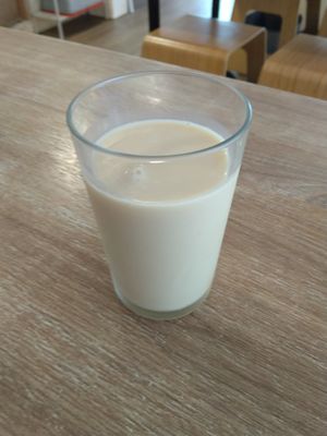 去冰綠奶茶 at Hǎo Xiǎng Chī Bīng 好想吃冰 - Gongguan in Taipei