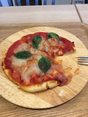 Vegan cheese Margherita pizza ¥1,100 at NRT - T's Tantan - T2 in Narita
