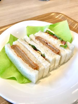 Vegan catlet sandwich at NRT - T's Tantan - T2 in Narita