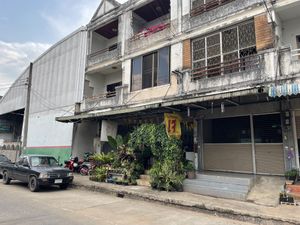 From outside. Look for the yellow ‘เจ’ (jay) sign .  at Raan J Koh in Loei