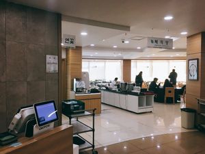 Entrance of cafeteria  at Sangrokwon Chaesikdang in Seoul