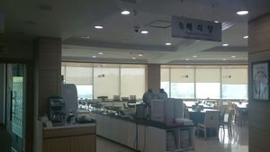 Vegetarian buffet open 1130am at Sangrokwon Chaesikdang in Seoul