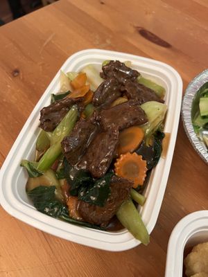 E109 Soy Beef with Mixed Vegetables Chow Mein  at Zen Gardens - Guelph in Guelph