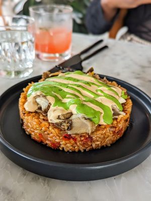  at Comune in Columbus