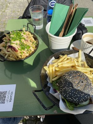 Fryteczki i Burger  at Veganda in Warsaw