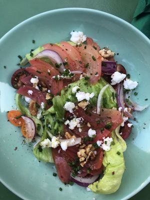 Salad with pickled chioggia beets at Veganda in Warsaw