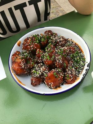 KFC, Achtung scharf!... aber lecker :) at Veganda in Warsaw