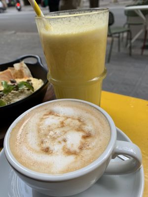 Coffee and “Las Vegans” smoothie   at Hammock Juice Station in Barcelona