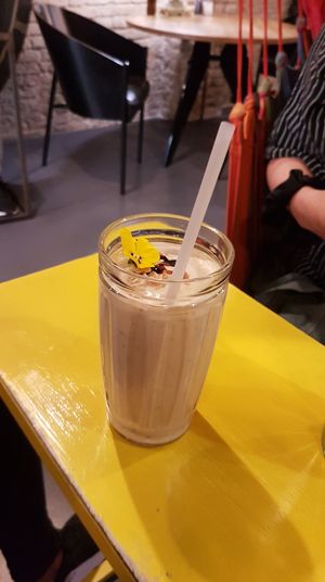 Vegan Banana and peanut butter smoothie! ❤️ at Hammock Juice Station in Barcelona