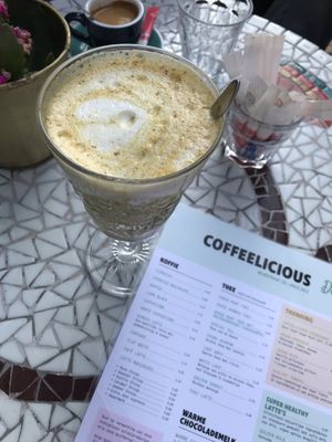 Golden Melk vegan at Coffeelicious Bakery in Dordrecht