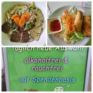 Pho und Frühlingsrollen at Vegan Village in Hannover