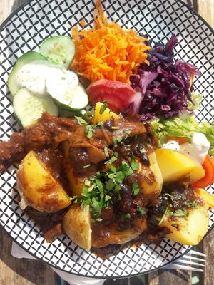 Goulash with seitan, plums and nectarines at House of Seitan in Gdansk