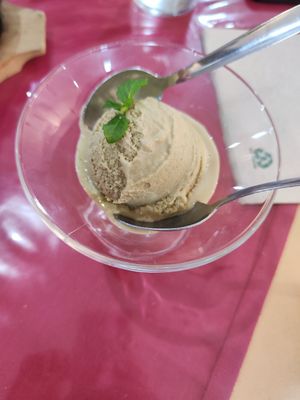 Pistacchio ice cream at Govindas in Tenerife