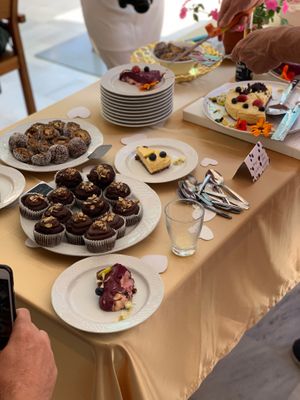 Dulces veganas at Govindas in Tenerife