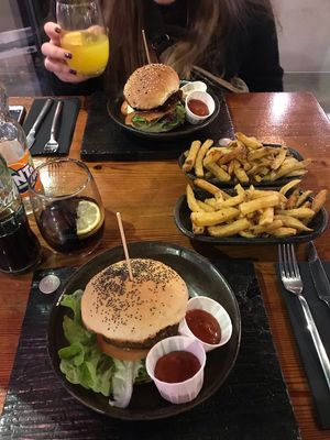 Vegan burger and fries at Badal Corner in Mallorca