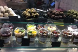 Raw desserts at Food Expert in Zagreb