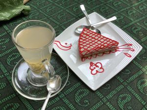 Timmy strawberry cheesecake x ginger tea at Vegan Casa in Patnem