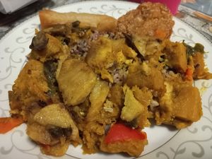 Three dishes over rice at Chew Xin Jai in Pai