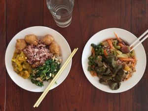 yummy buffet food at Chew Xin Jai in Pai