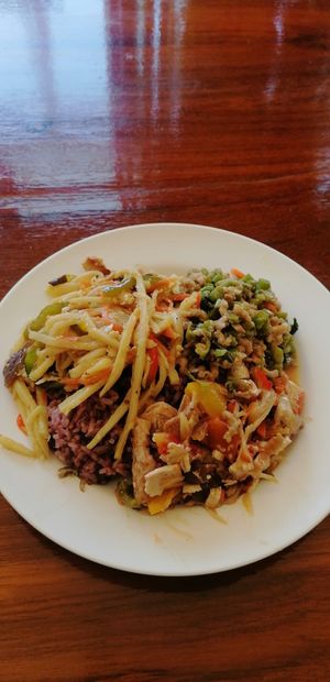Rice with 3 dishes, 45 bhat at Chew Xin Jai in Pai