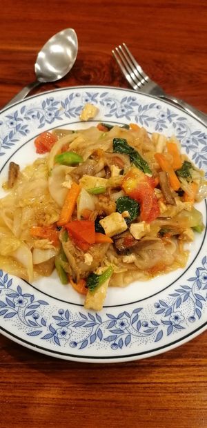 Stir Fried Big noogle with vegetables, suuper tasty! 49 bhat at Chew Xin Jai in Pai