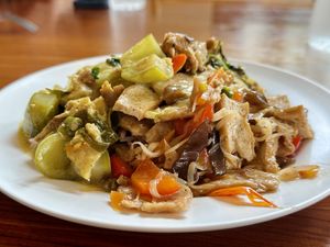 Buffet, rice w/ 3 toppings (45 THB)  at Chew Xin Jai in Pai