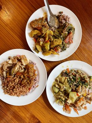 Buffet, rice w/ 3 toppings (45 THB)  at Chew Xin Jai in Pai