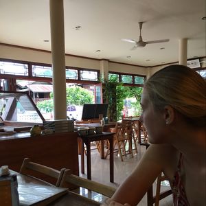 looking outside at Chew Xin Jai in Pai