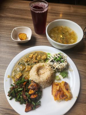 Almuerzo all incl $3,75 at Restaurante Vegetarian Trebol - Maybe closed in Guayaquil