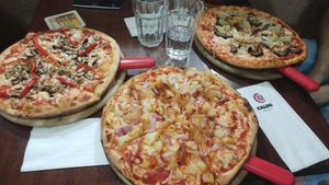 Vegan pizza with veg at Caldo Gourmet Pizza Bar in Beer Sheva