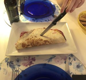 Quesadilla de pesto morado at Restaurante Amaltea in Cordoba