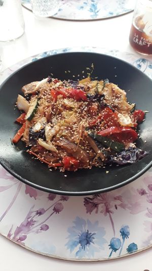 Vegetables and rice noodles wok at Restaurante Amaltea in Cordoba